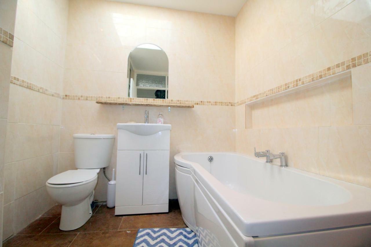 סיפורד Pebbles Beach House By Air Premier מראה חיצוני תמונה